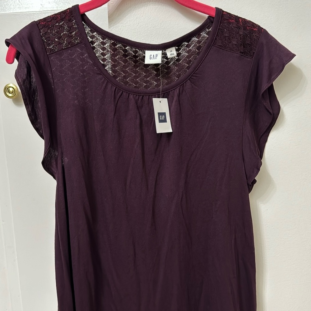 Gap blouse in Rich Wine XS